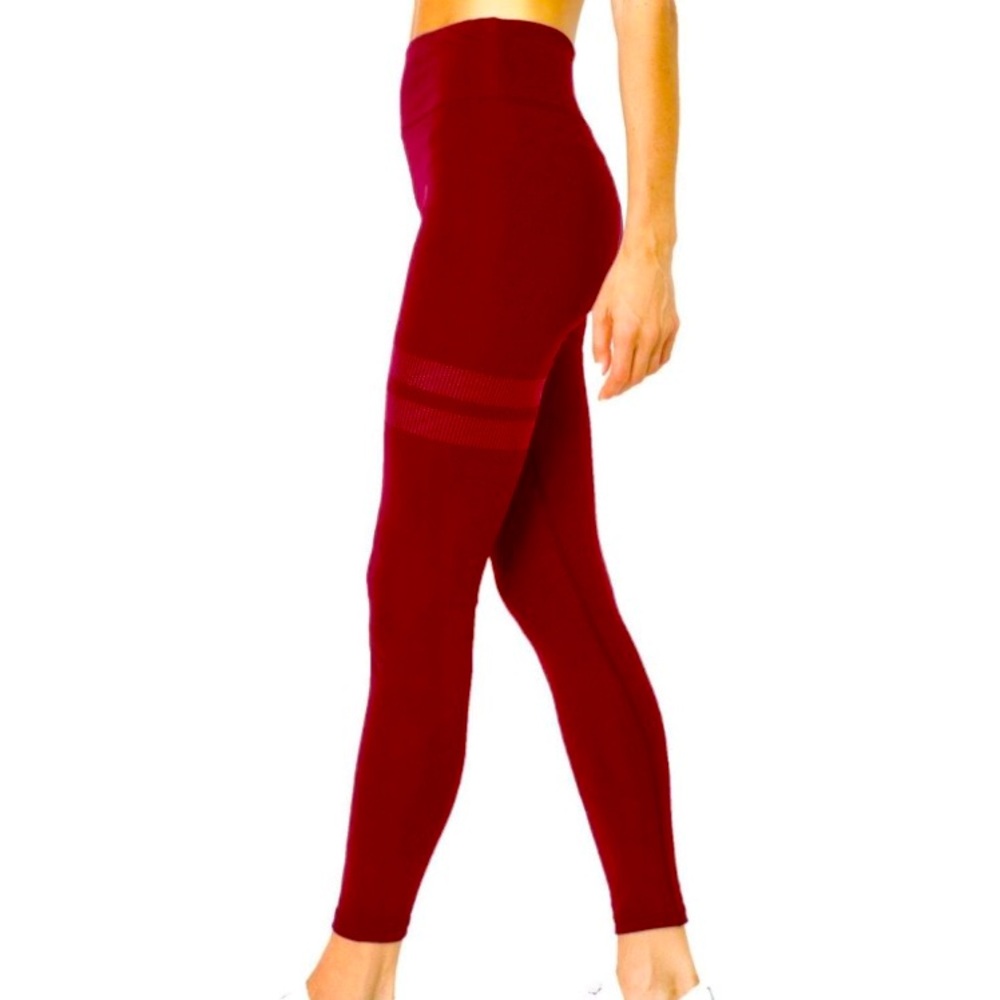 Mid-rise Athletic leggings in S, M or L